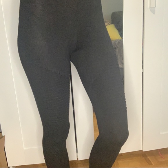 H&M Black Moto High Waisted Cotton Leggings - Picture 3 of 11
